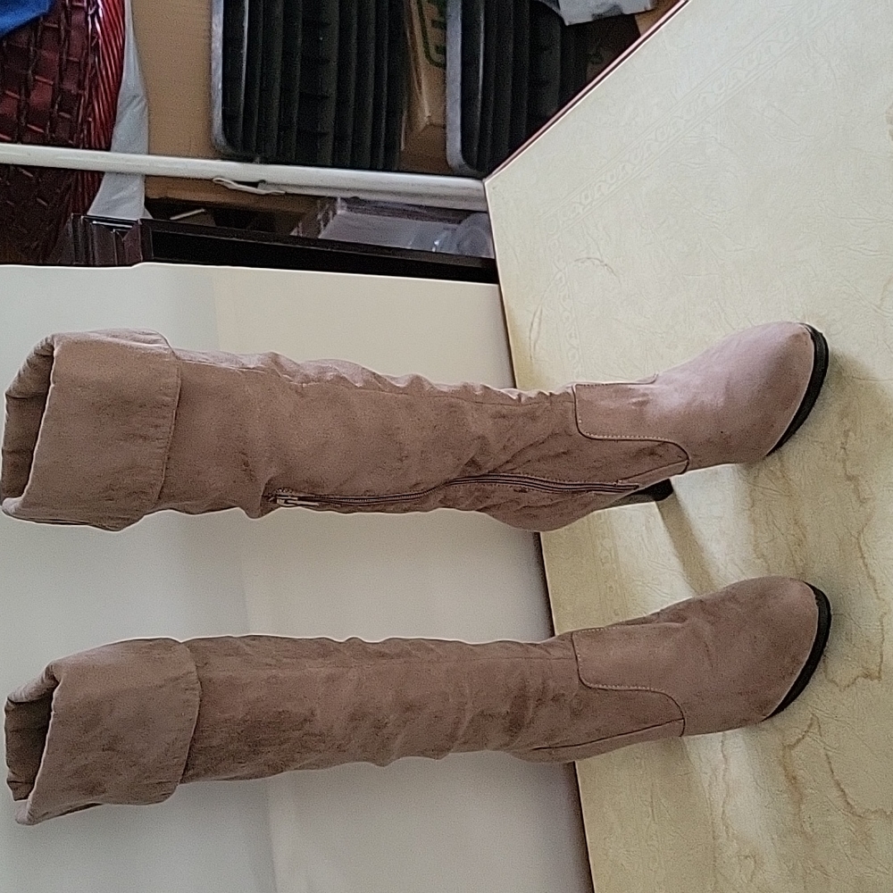 Bass Caroline taupe tall heeled boots.